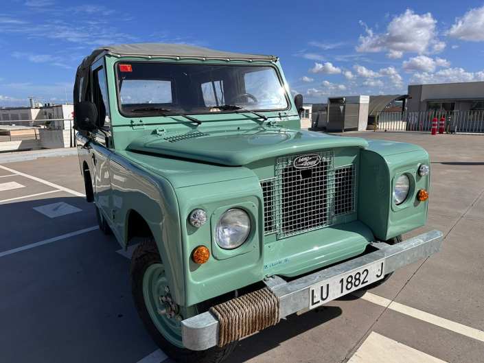 Land Rover Santana